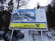Oriëntatiebord in het skigebied