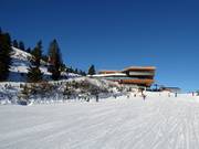 Groot beginnersskigebied bij het bergstation Hochzillertal