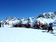 In Frankrijk heel gebruikelijk - picknick in het skigebied
