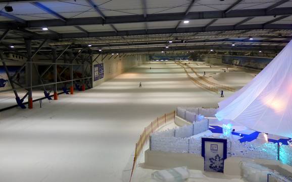 Hoogste dalstation in het Heidedistrict – indoorskibaan Snow Dome Bispingen