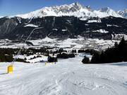 FIS-piste Fugna met uitzicht op Savognin