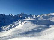 Uitzicht vanaf de Cap de Pales naar de Serre Doumenge