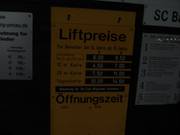 Prijskaartje bij de kassa