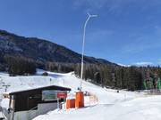 Krachtige besneeuwing van het middenstation