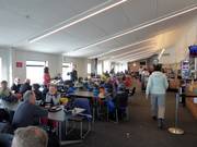 Zitgelegenheden bij het dalstation