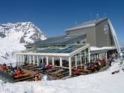 Het restaurant Goldene Traube bij het bergstation van de gondelbaan