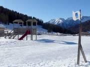 Speeltuin bij het dalstation