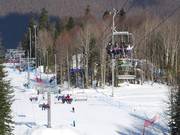 Laura B - 4-persoons hogesnelheidsstoeltjeslift (koppelbaar)