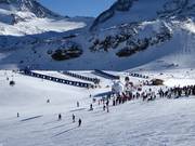 Förderband Gamsgarten 2 - Overdekt(e) transportband/Moving Carpet