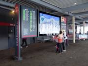 Gedetailleerd informatiebord bij het dalstation