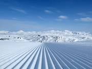 Perfect geprepareerde piste in de ochtend