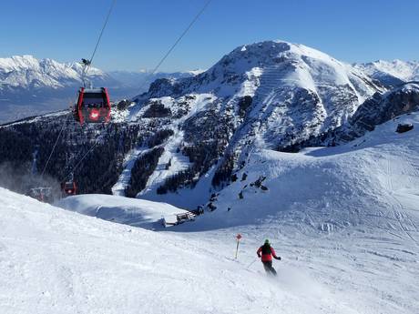 Skigebieden voor gevorderden en off-piste skiërs SKI plus CITY Pass Stubai Innsbruck – Gevorderden, off-piste skiërs Axamer Lizum