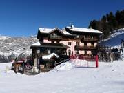 Chalet dei Rododendri midden in het skigebied