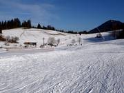 Uitzicht over het kleine skigebied bij de Obersalzberg