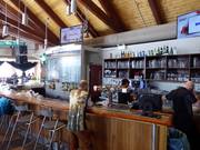 Le Grand Duc Pub in de Summit Lodge