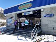 Verzorgde instap in de gondelbaan