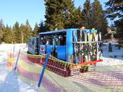 Pistenbully van de SkiTour naar Pec pod Sněžkou