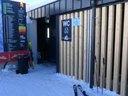 Verzorgde toiletten bij de 8-persoons stoeltjeslift Familienglück