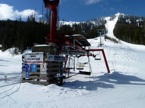 Boomerang Triple Chair