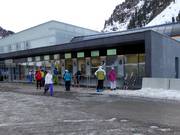 Verzorgde kassa bij de Eisgratbahn