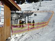 Hulp bij het instappen bij de Bolgengratbahn