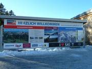 Informatiebord bij het dalstation