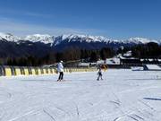 Transportband Lausc in het dal vanuit Sutrio