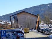 Artmur Apartments bij het dalstation