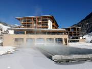 Wellnesshotel Nesslerhof bij het dalstation van de Kieserlbahn