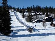 Overdekte transportband als aanvoer in het Høyfjellssenter
