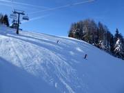 Zwarte piste bij de Almbahn op de Maiskogel