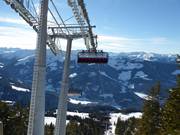 Fleidingbahn - 8-persoons hogesnelheidsstoeltjeslift (koppelbaar) met kap en stoelverwarming