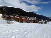 Uitzicht op Disentis/Mustér bij de dalafdaling