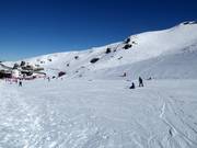 Oefenweide met transportbanden bij de Base Area