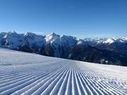 Vers geprepareerde pistes in de ochtend