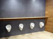 Zeer goed onderhouden sanitaire voorzieningen bij het dalstation van de gondelbaan