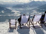 Ligstoelen bij de Seegrube