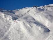 Diepe sneeuwhellingen bij de Seekareckbahn