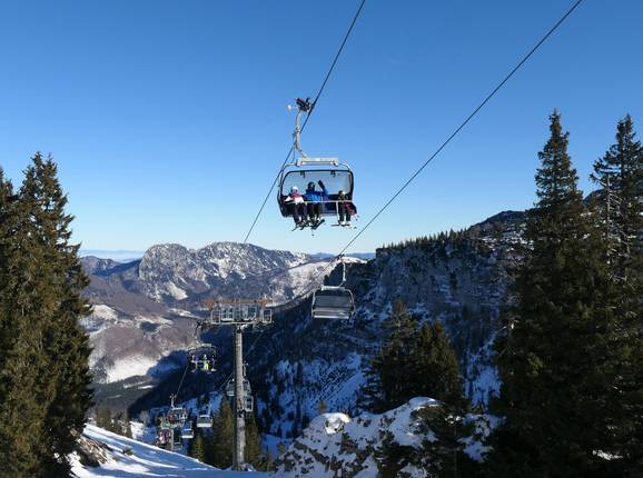 Ochsenboden - 4-persoons hogesnelheidsstoeltjeslift (koppelbaar) met kap