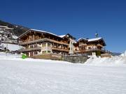 Natuurresort Senningerhof bij het dalstation in Bramberg