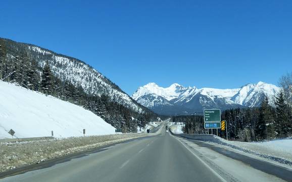 Sawback Range: bereikbaarheid van en parkeermogelijkheden bij de skigebieden – Bereikbaarheid, parkeren Mt. Norquay – Banff