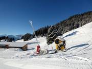 Sneeuwkanon en lans in Villars