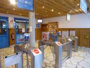 Verzorgde toegang tot de skihal