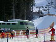 Lom - 6-persoons hogesnelheidsstoeltjeslift (koppelbaar) met kap