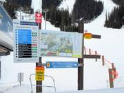 Gedetailleerd informatiebord bij de Gold Chair Express