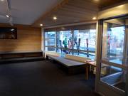 Verzorgd skidepot bij het dalstation