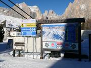 Informatiebord en bewegwijzering in Ciampedie