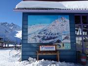 Informatiebord bij het middenstation