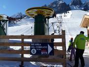 Wegwijsbord naar Ski Area Val Comelico