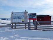 Pistekaart en pistebewegwijzering in het skigebied Tänndalen